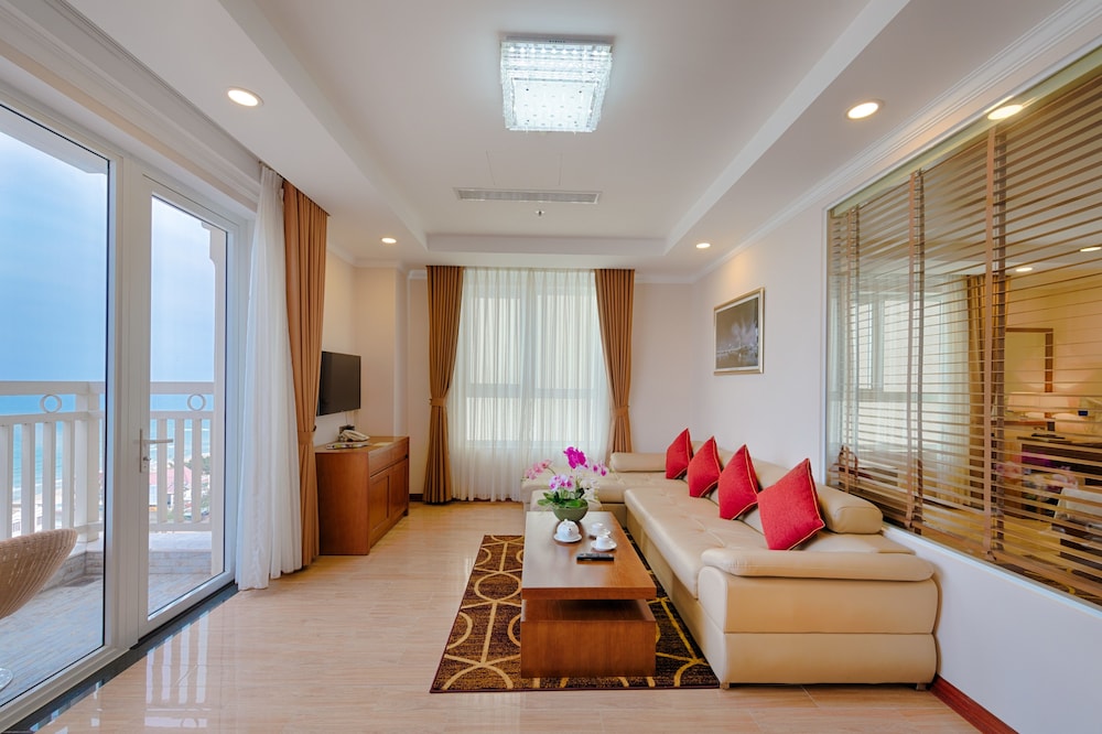 BlueSun Danang Beach Hotel 39/67