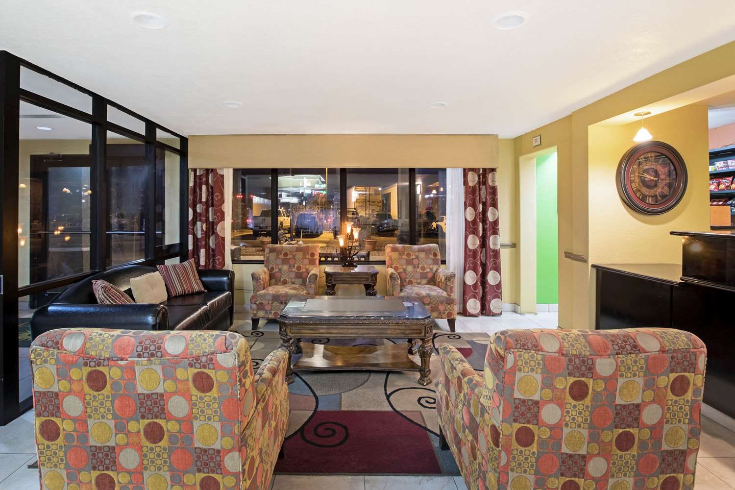La Quinta Inn Suites Salina 37/57