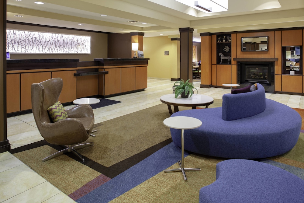 Fairfield Inn & Suites Seymour 9/40