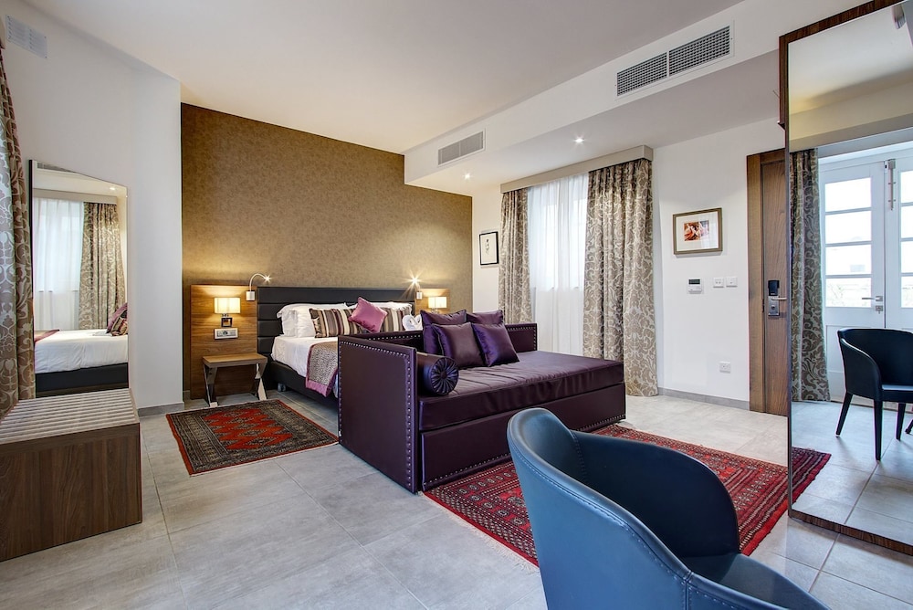 Palazzo Paolina Boutique Hotel 53/66