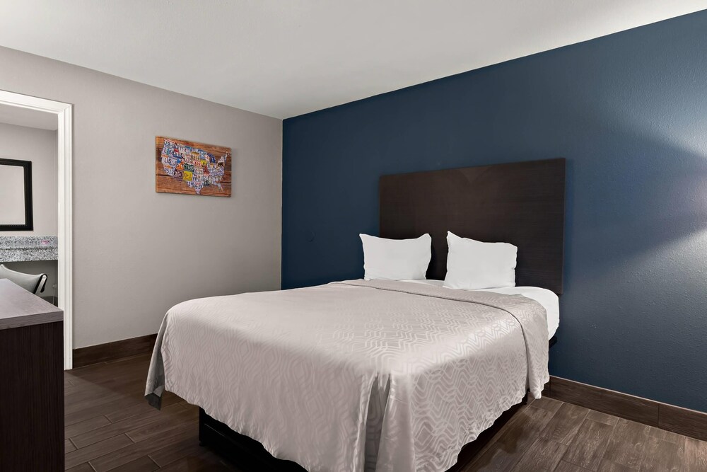 ROOM, KING BED, ACCESSIBLE