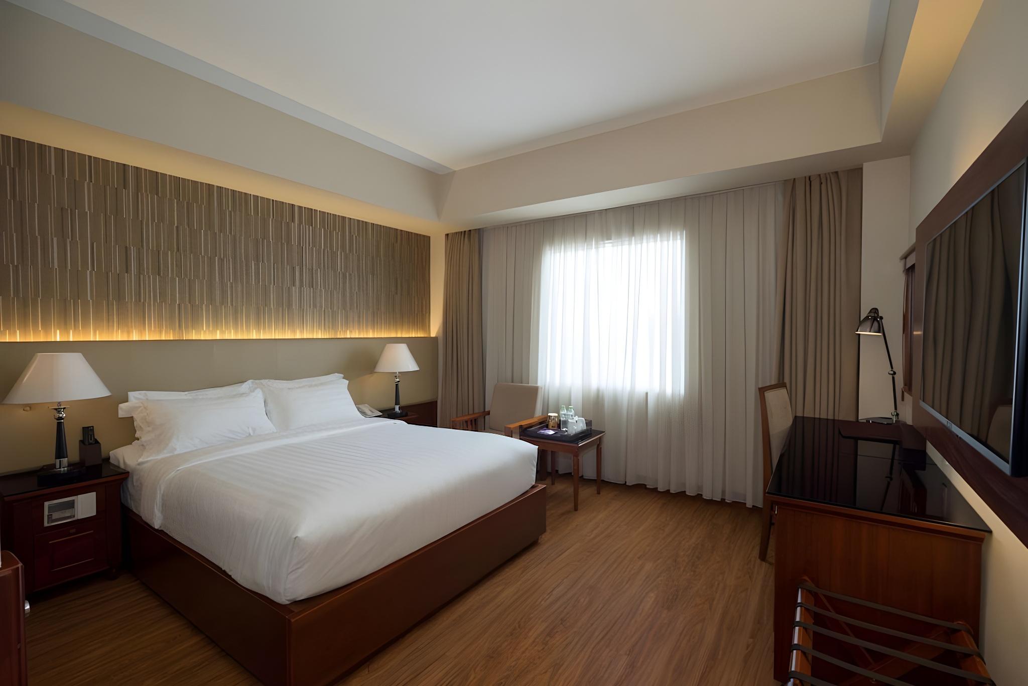 Deluxe, Double Bed, City View