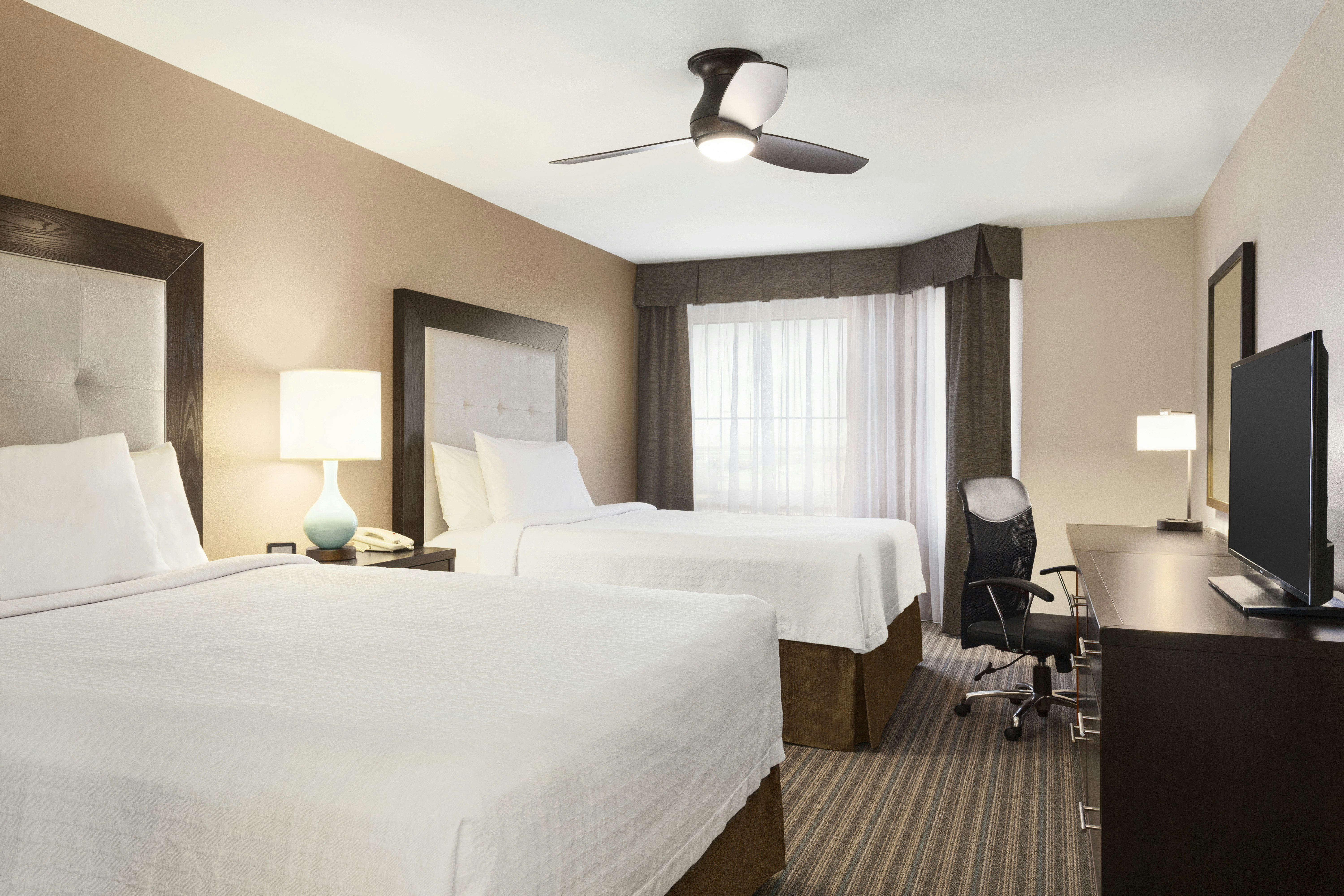 1 BEDROOM, SUITE, 2 QUEEN BEDS
