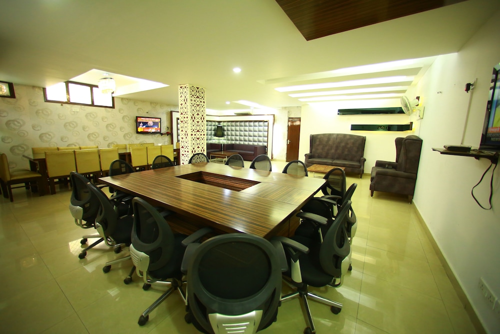 Sundeep Inn 41/46