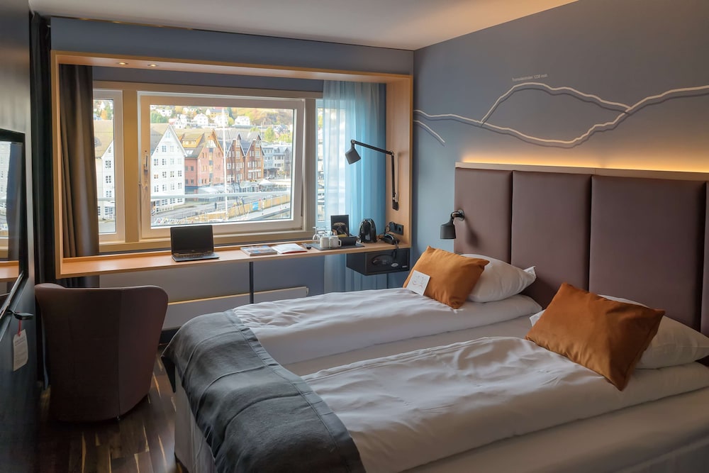 Room, Twin Beds