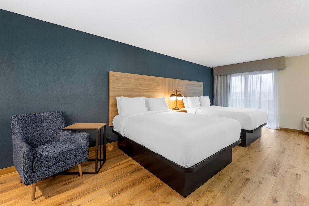 Efficiency, Suite, 2 Queen Beds, Water View, Balcony, Accessible