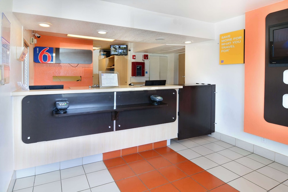 Motel6 Galveston, TX 16/59