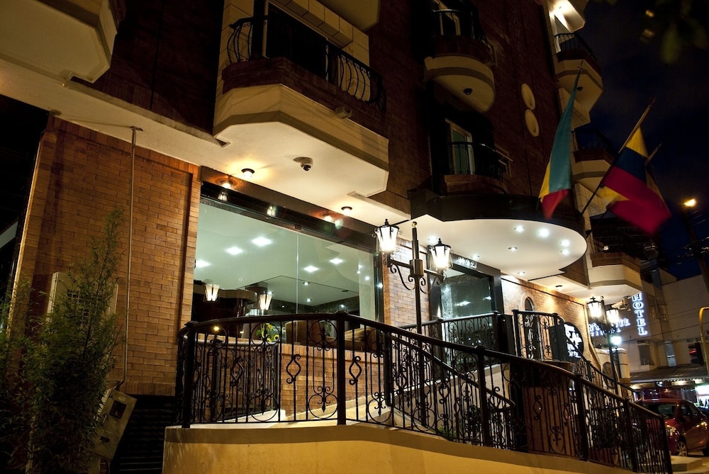 Blu Inn Hotel 2/50