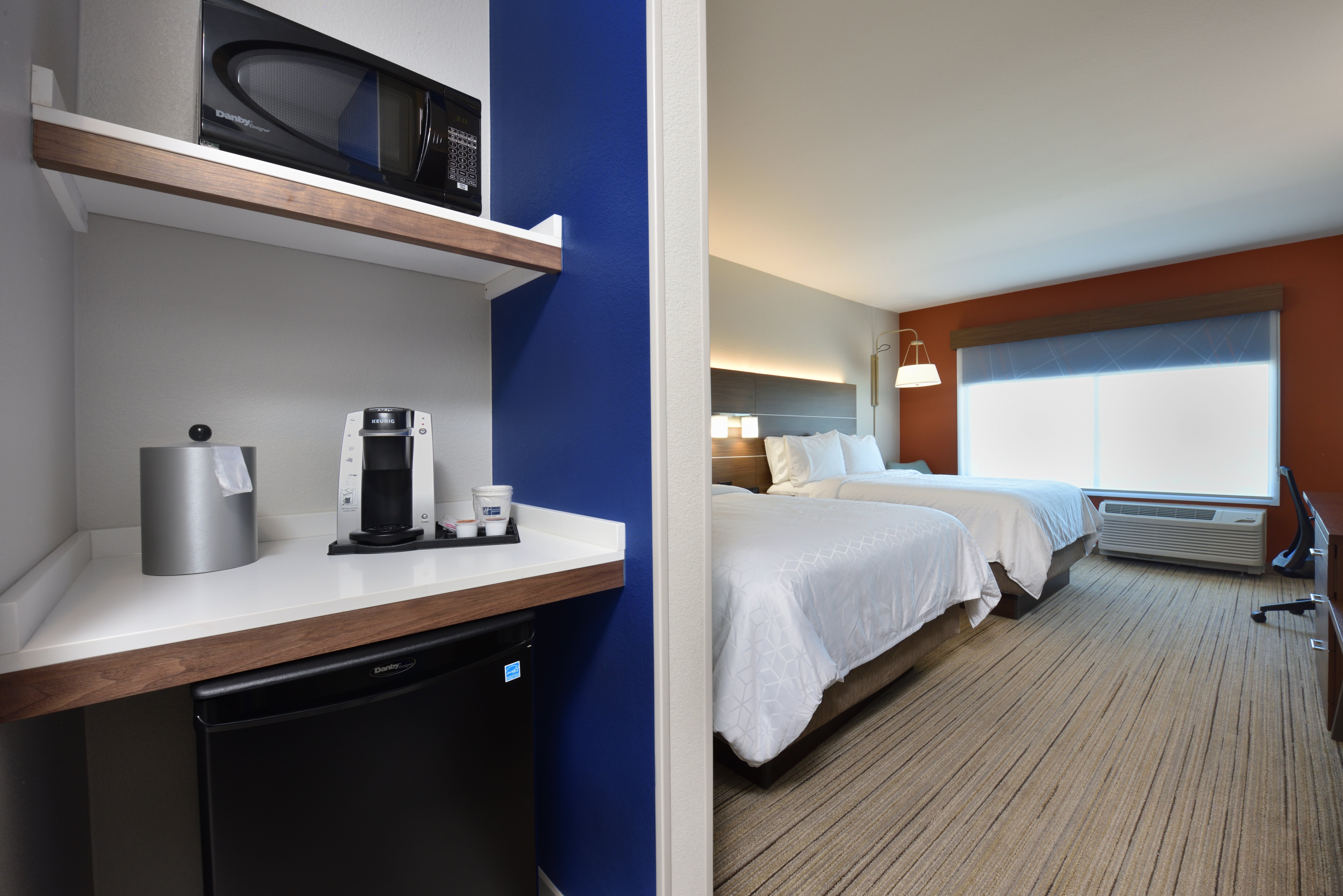 Holiday Inn Express and Suites Houston North Woodlands Area 21/70
