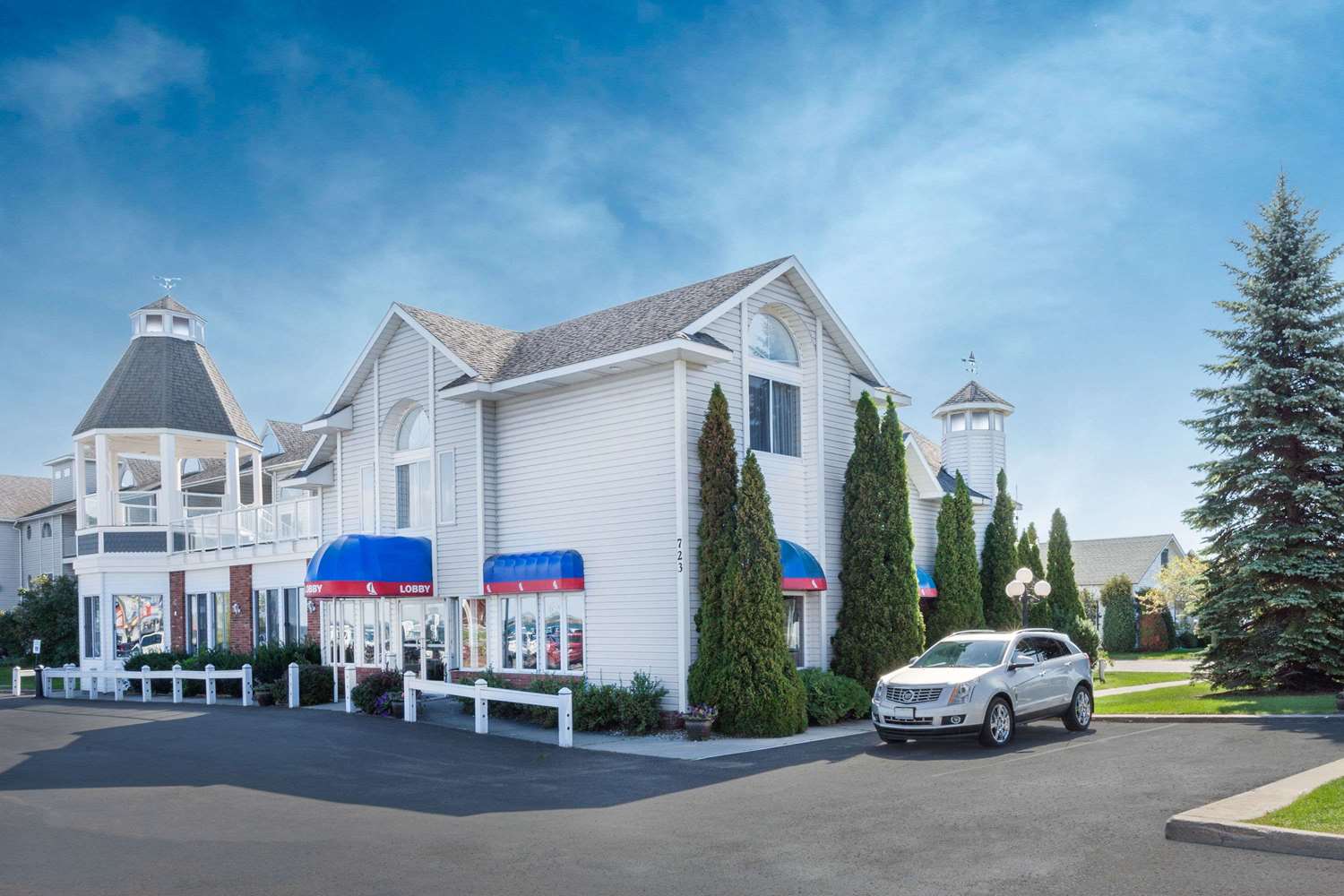 Ramada By Wyndham Mackinaw City Waterfront 8/11