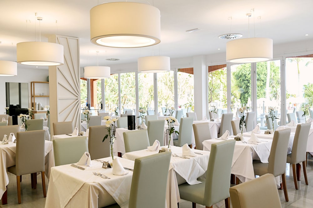 R2 Buganvilla Hotel and Spa 18/33