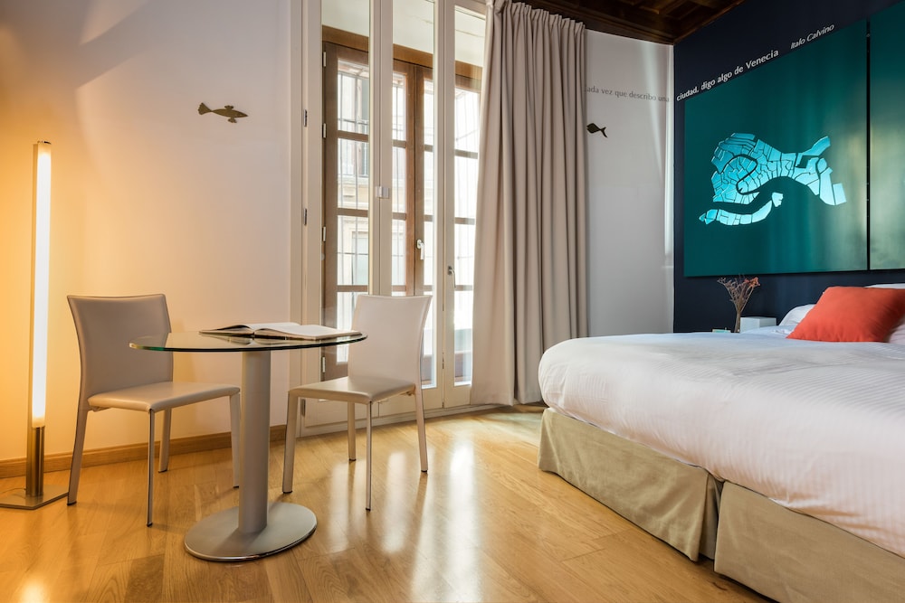 Gar Anat Hotel Boutique 34/81