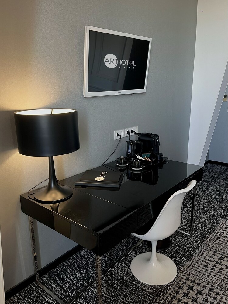 Art Hotel Rochecorbon 58/74