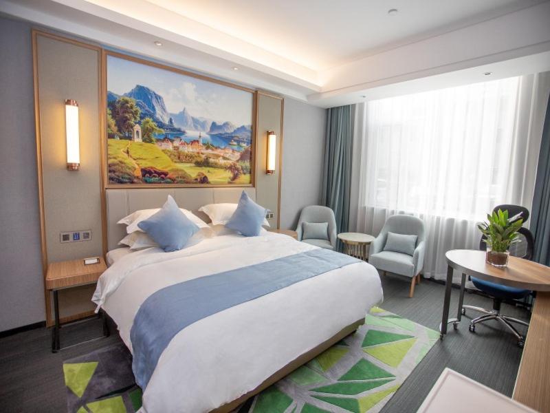 Room at GreenTree Eastern Hotel Binzhou Zhonghai International Convention and Exhibition Center, BINZHOU