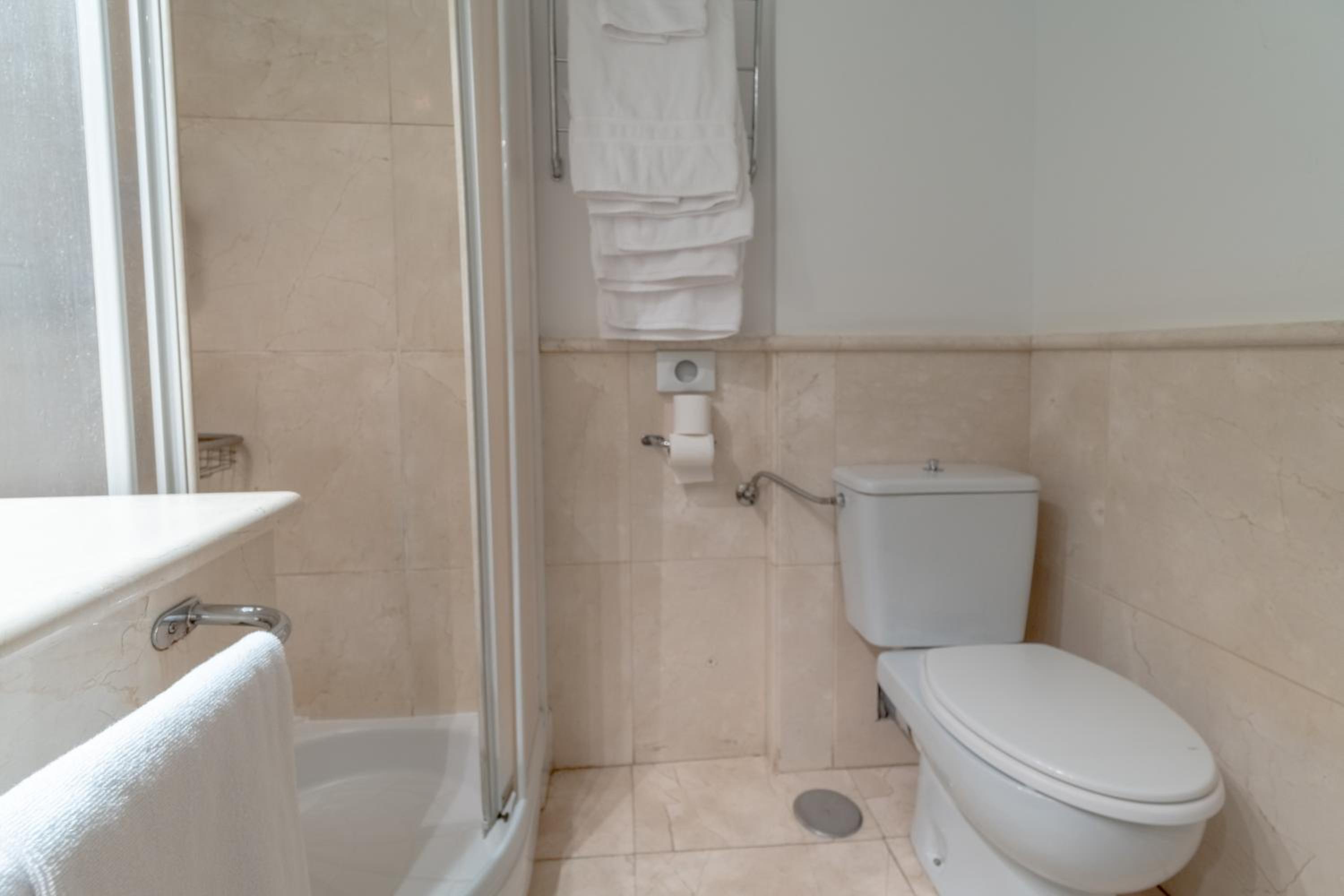 غرفة ثلاثية بشرفة، Nayade hotel 6/7