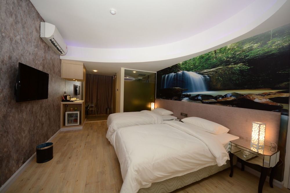 Unic Hotel 28/39