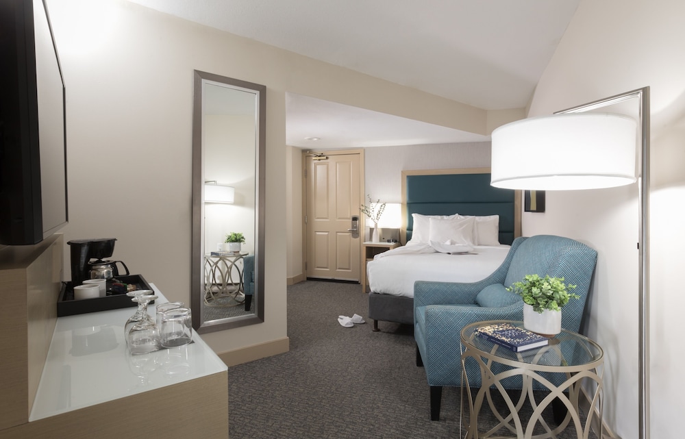 Crystal Lodge Hotel Whistler 21/66