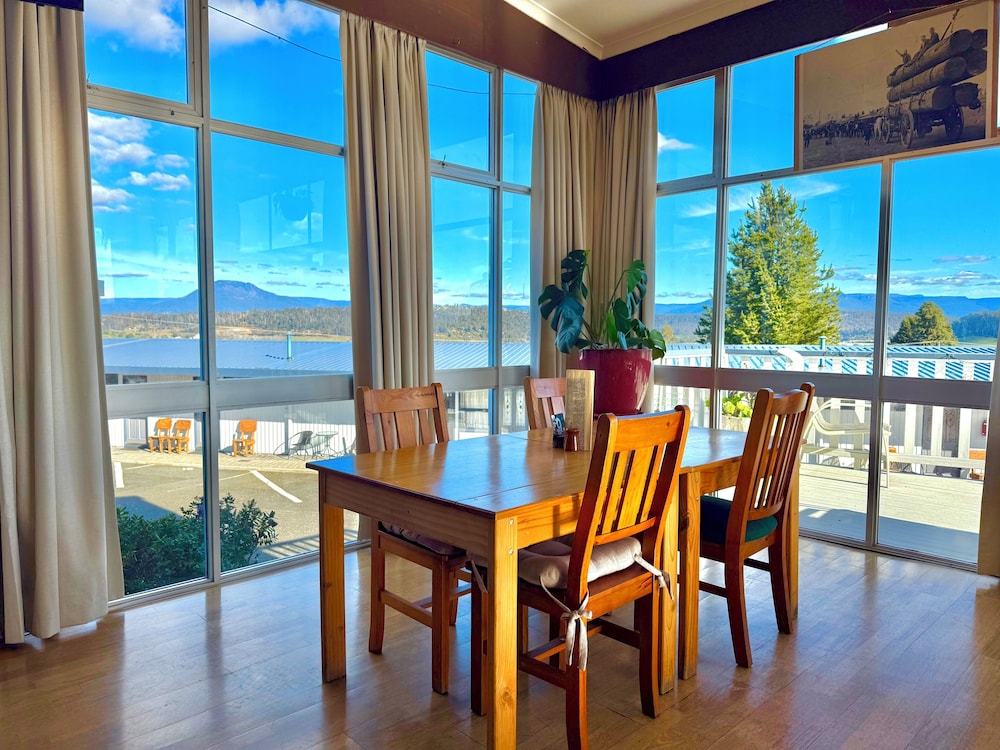 Mountain View Country Inn 25/32