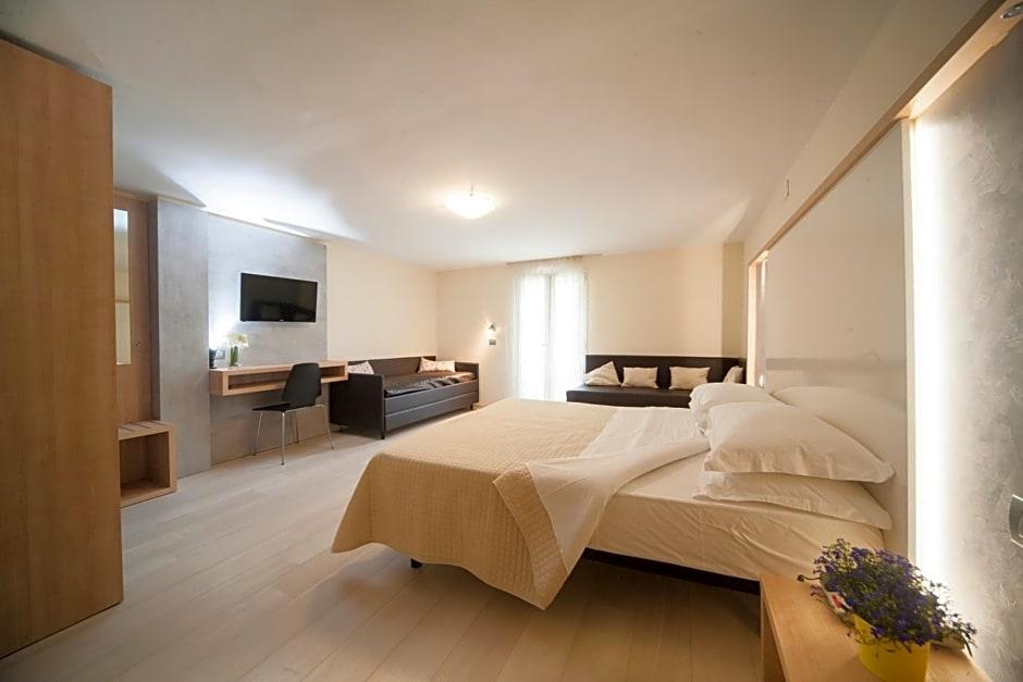Hotel Ricchi 18/50