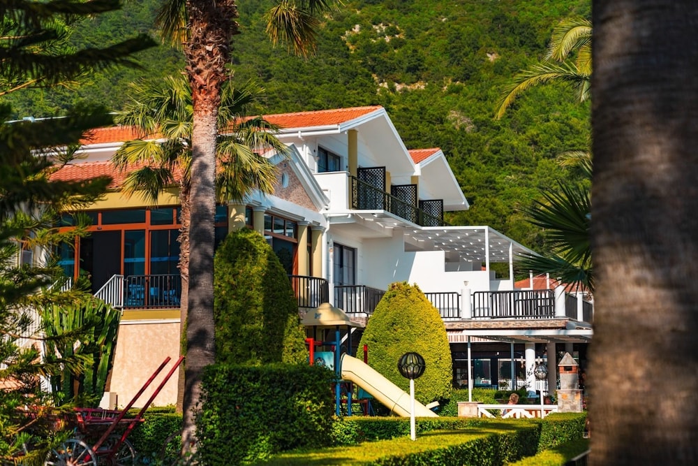 Hotel Karbel Sun 34/50
