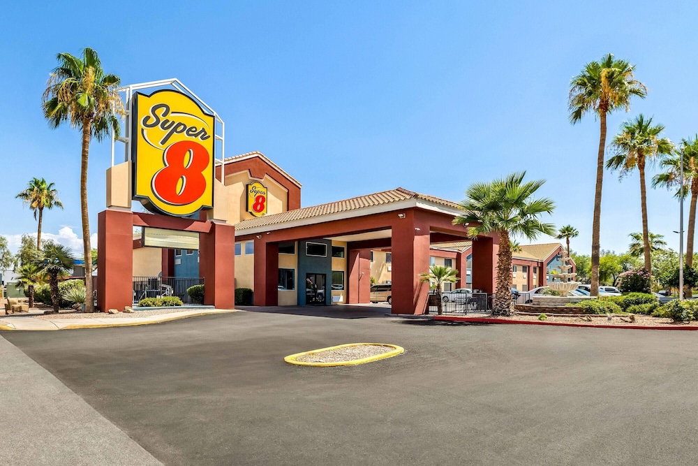 Super 8 By Wyndham Marana/Tucson Area 40/50