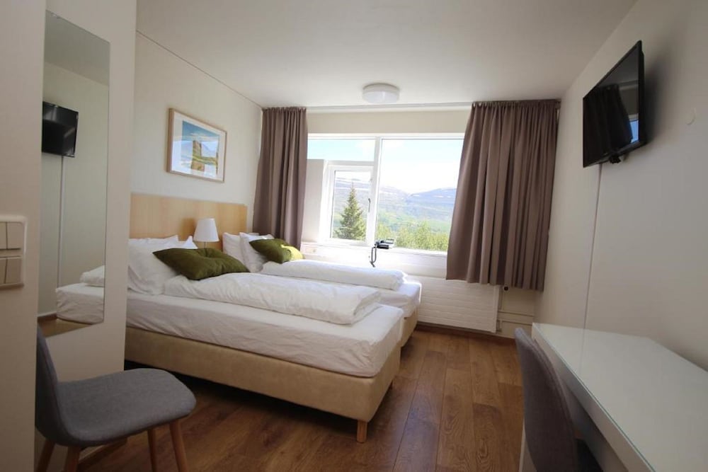Hotel Kjarnalundur 12/50