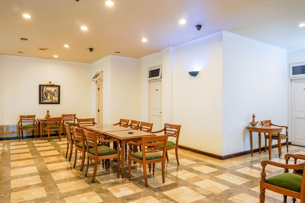 Collection O 1452 Hotel Utari 31/44