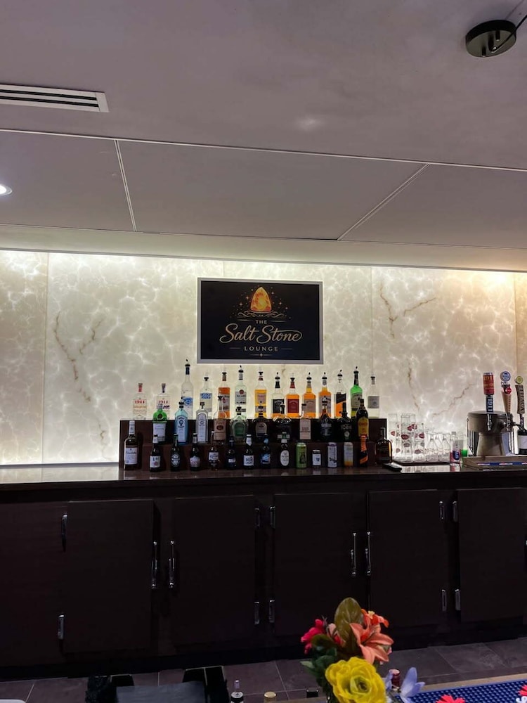Randolph Hotel Liverpool/Syracuse/Airport West, Trademark 5/63