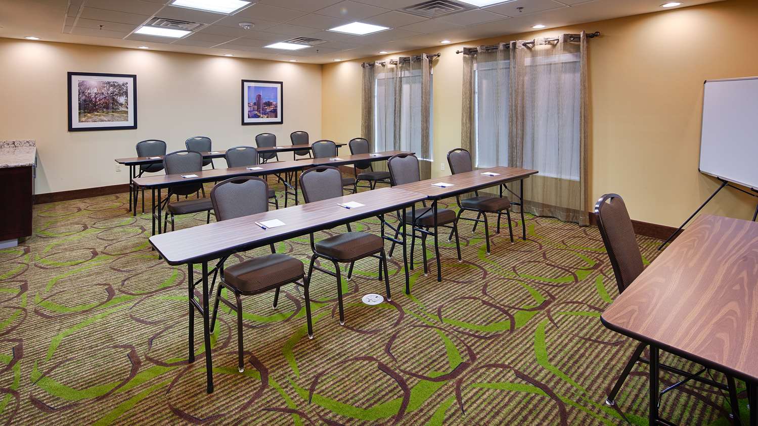 Best Western Plus New Orleans Airport Hotel 10/14
