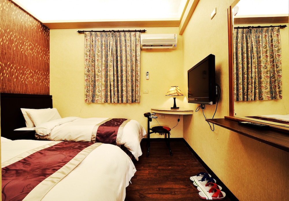 ECONOMY, TWIN BEDS