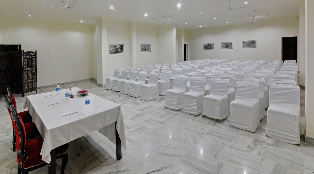 THE HADOTI PALACE BUNDI 27/39