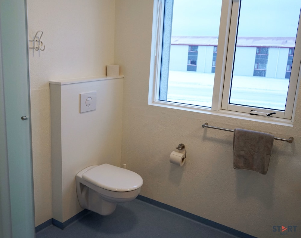 START HOSTEL 65/67