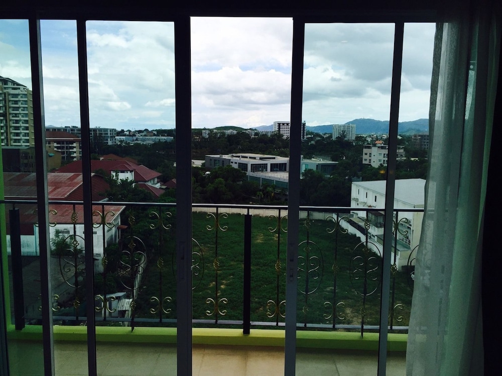 Phuket Chinoinn Hotel 15/65