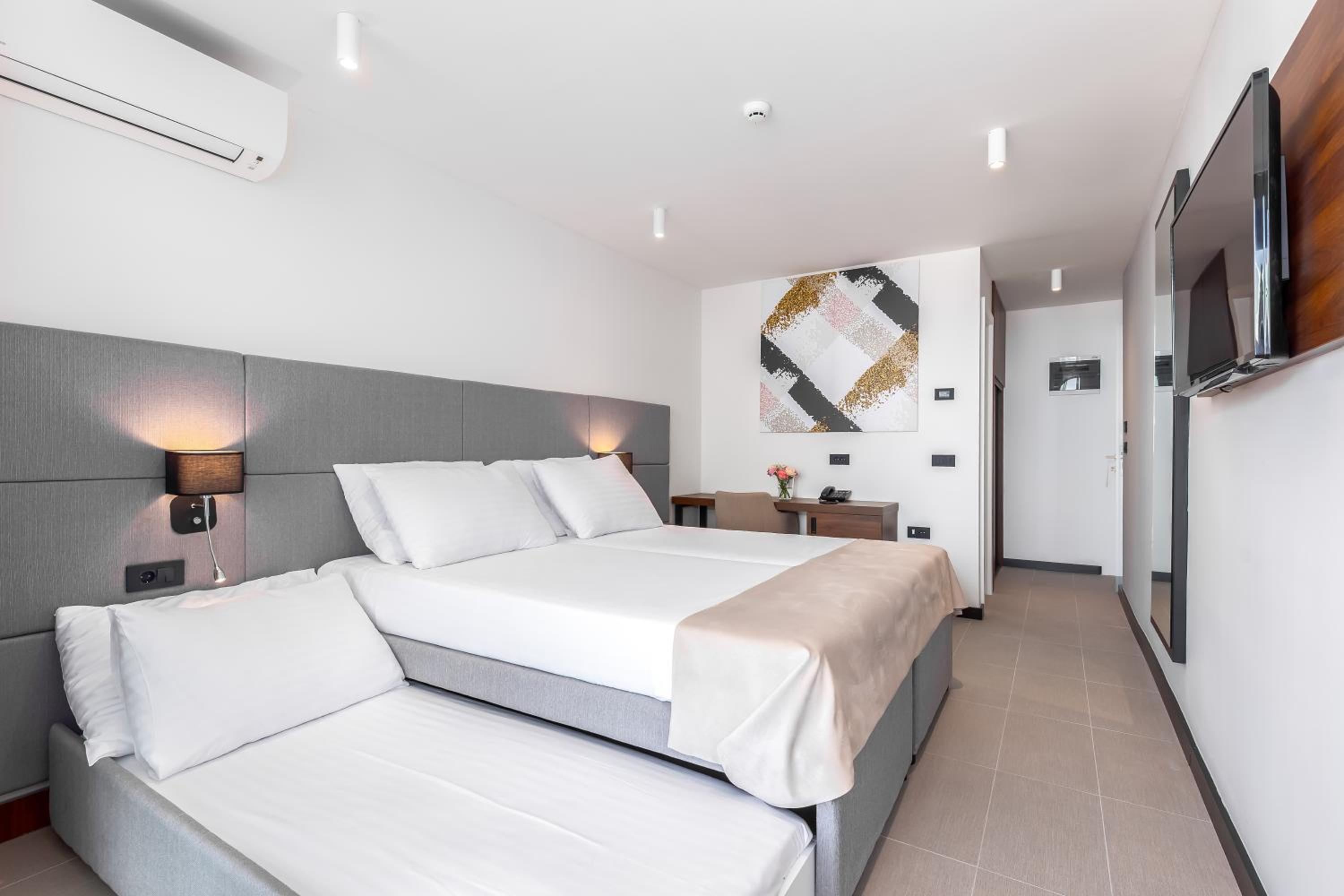 Room, Double Bed, Two Extra Beds, Side Sea View, 2 Sofa, Balcony