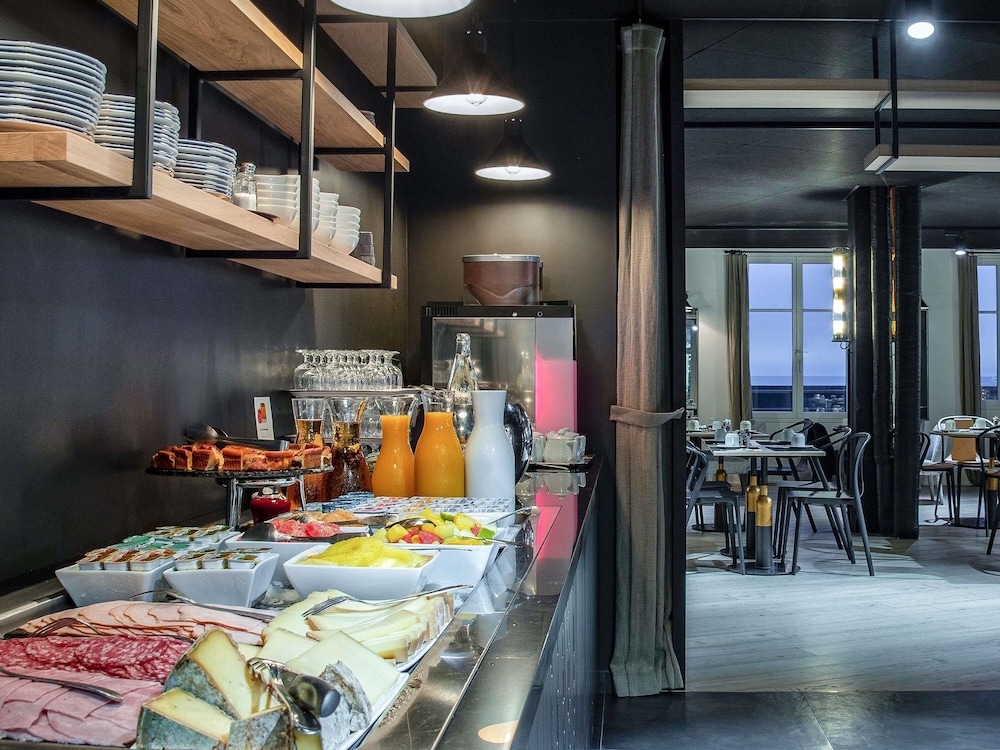 Mercure St Malo Front de Mer Hotel 33/48