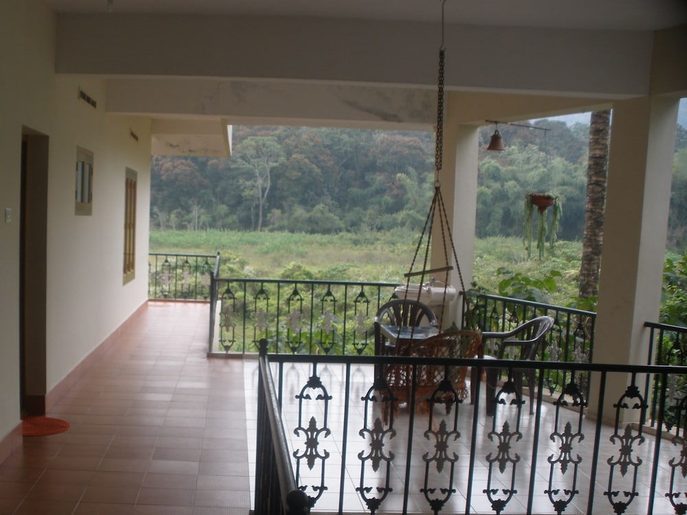 JUNGLE PALACE HOMESTAY 32/46