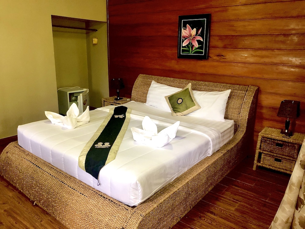 Atmaland Resort 20/66