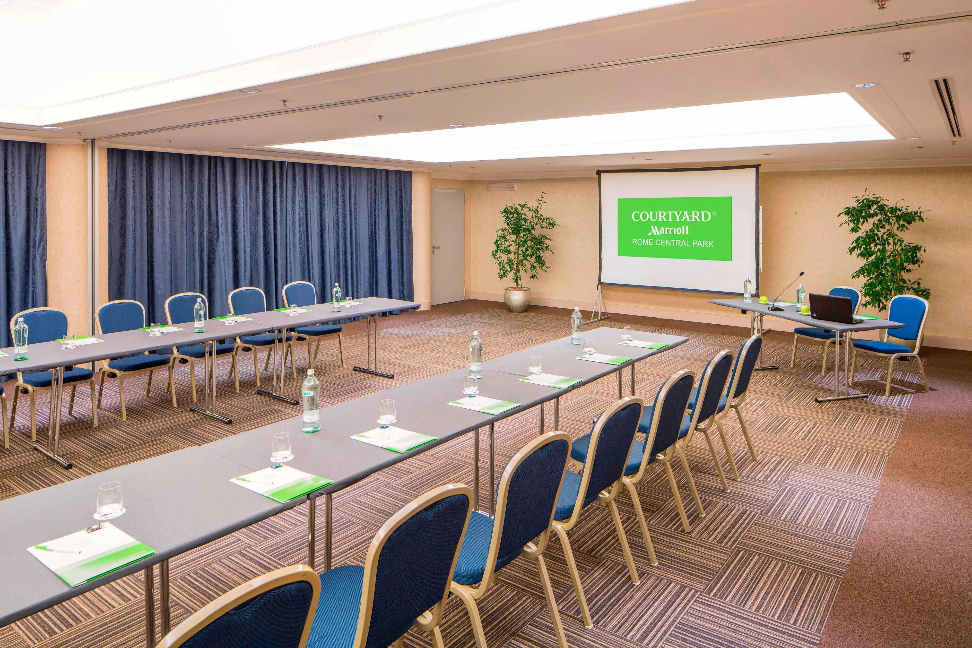 Courtyard By Marriott Rome Central Park 69/72