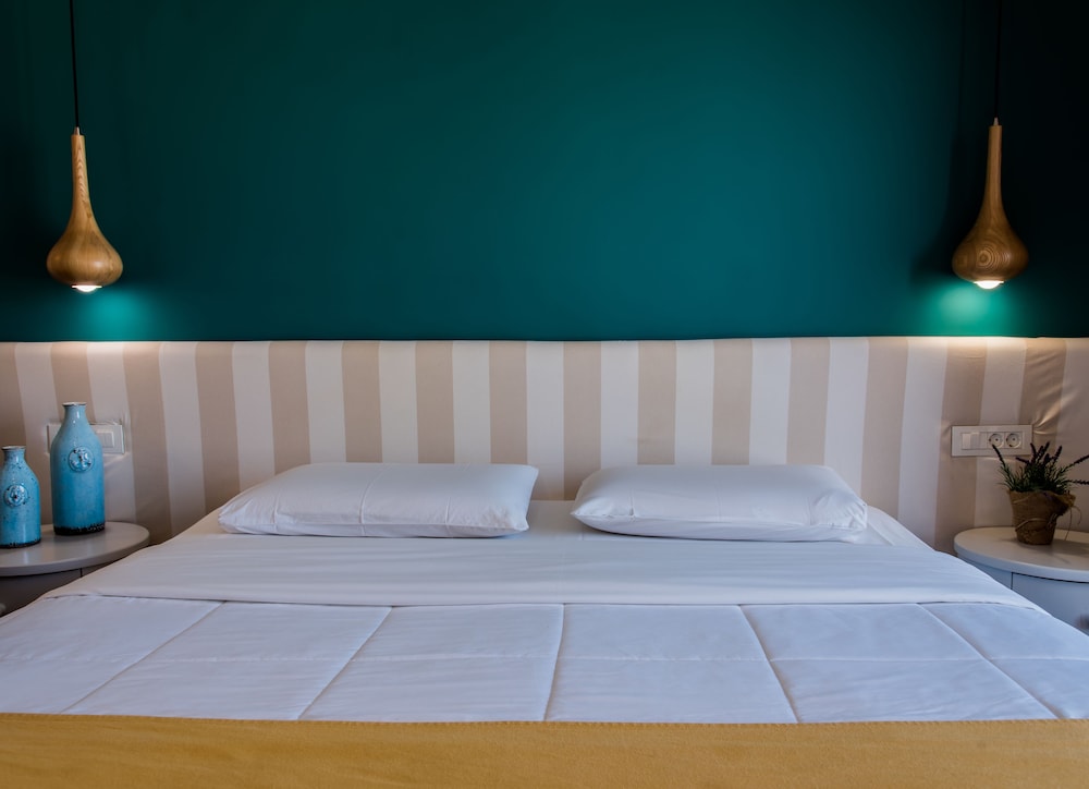 Elia Bettolo Hotel 51/69