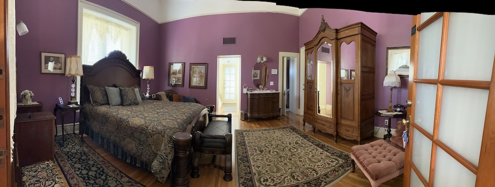 The Blenman House Inn 34/72