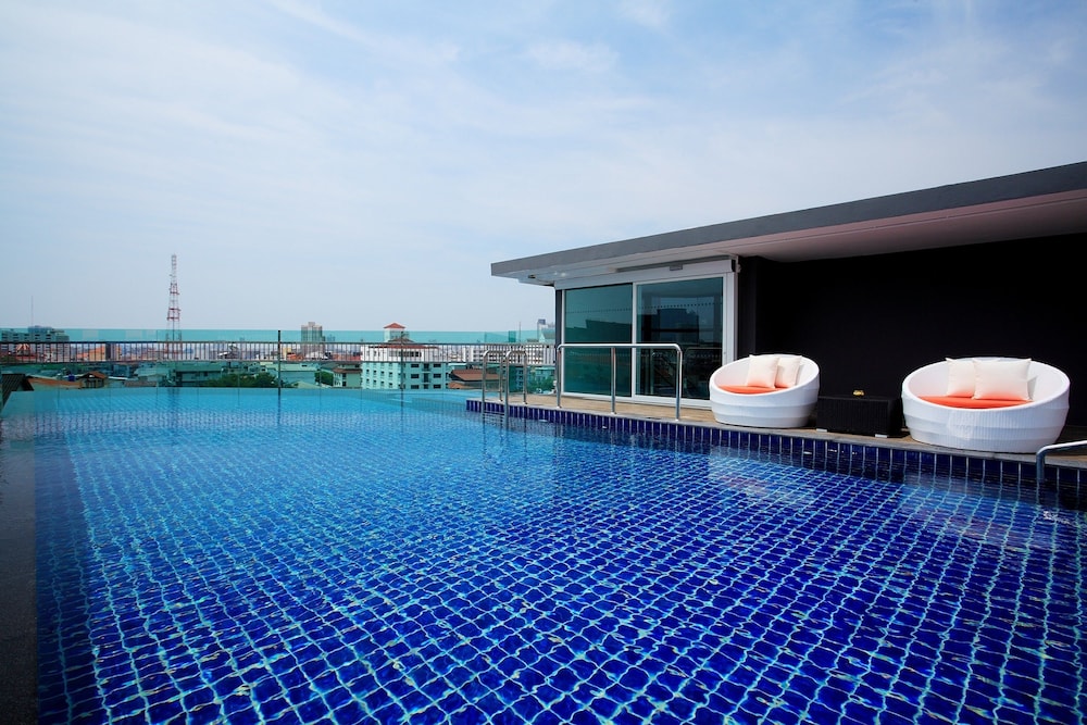 Garner Hotel Pattaya Central 39/62