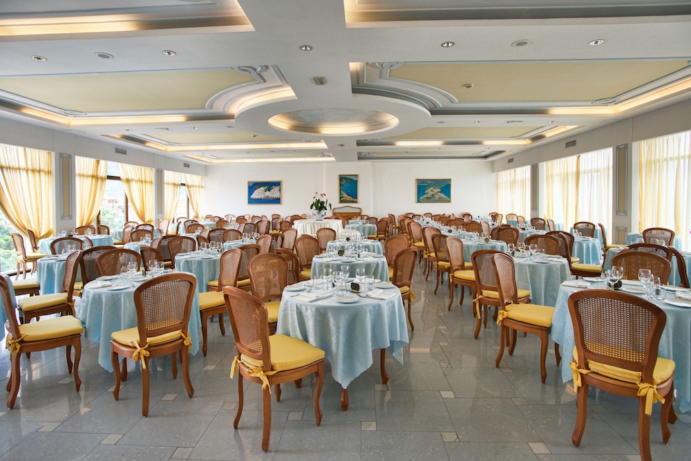 Grand Hotel Flora Sorrento 50/64