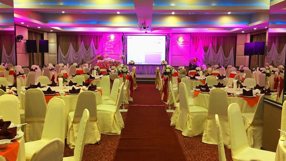 Ayara Grand Palace Hotel 46/52