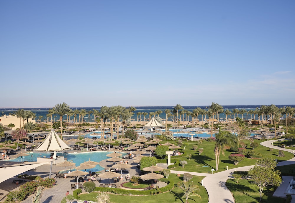 Coral Sea Water World Resort 66/73