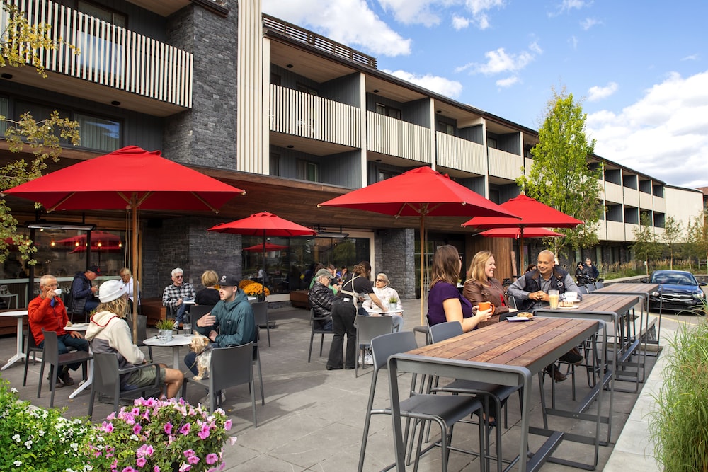 Banff Aspen Lodge 46/58