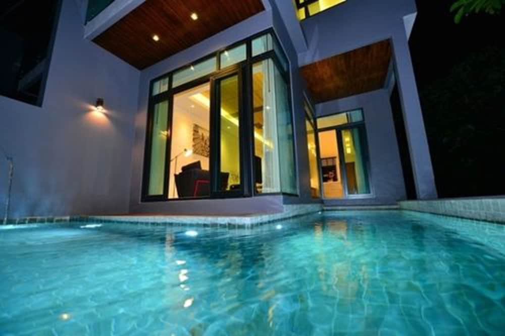 Bukit Pool Villas 4/44
