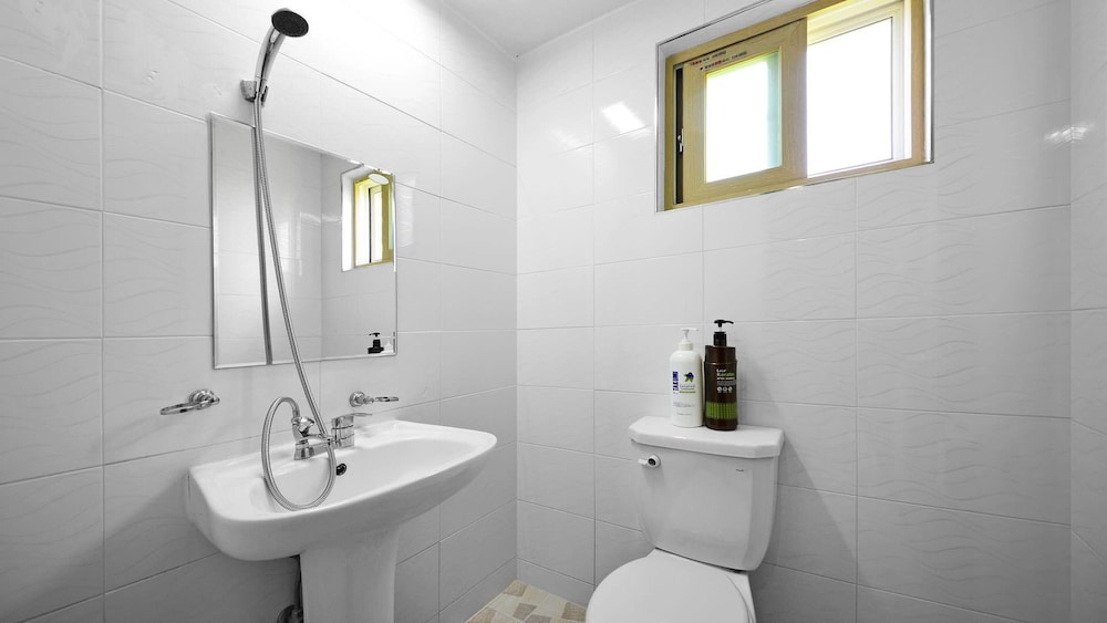 Yeosu Hwangto Pension 47/50