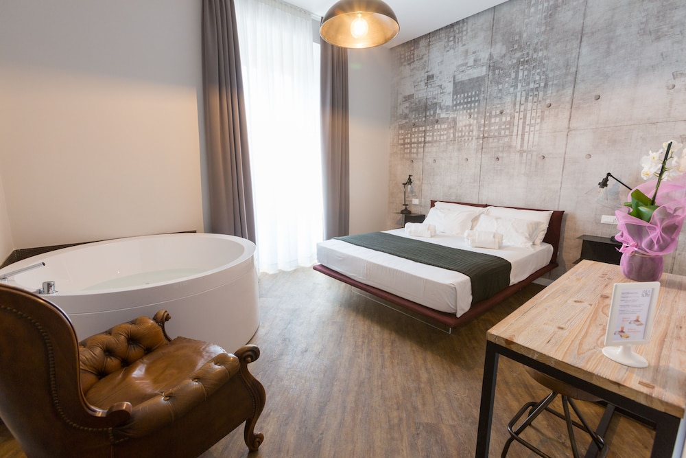 Ara Suite 33/38