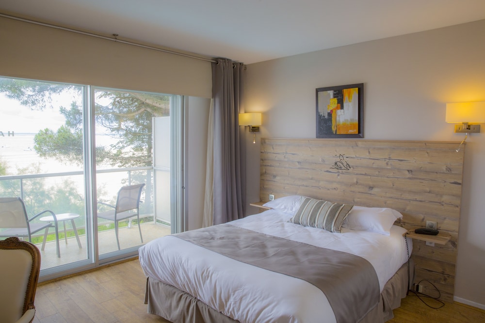 ARC HOTEL SUR MER 9/62