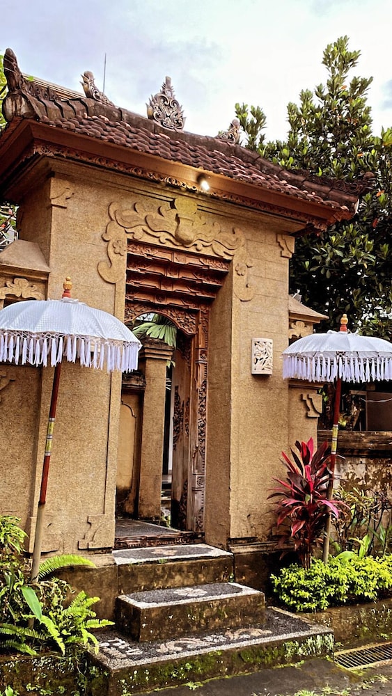 Hotel Gianyar 12/59
